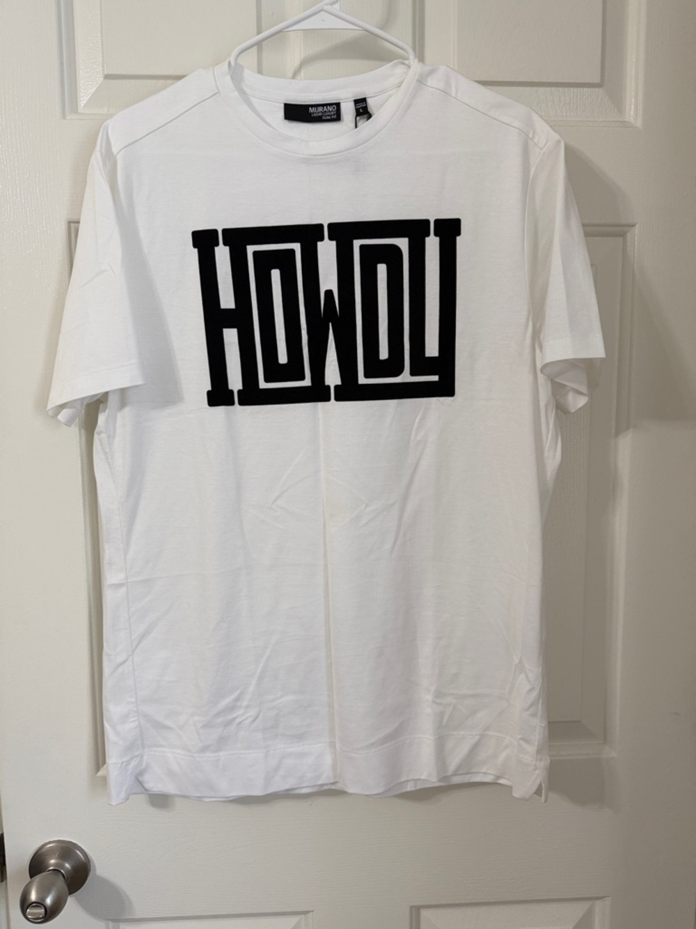 NWT Murano White Short-Sleeve Tee with Black Velour HOWDY Chest Graphic